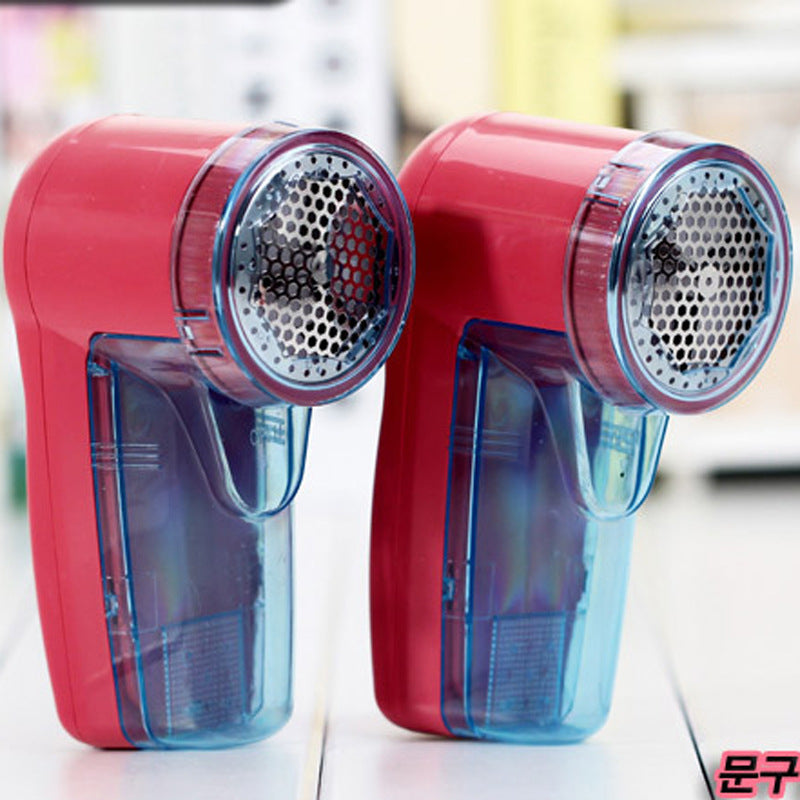 Portable electric clothing lint